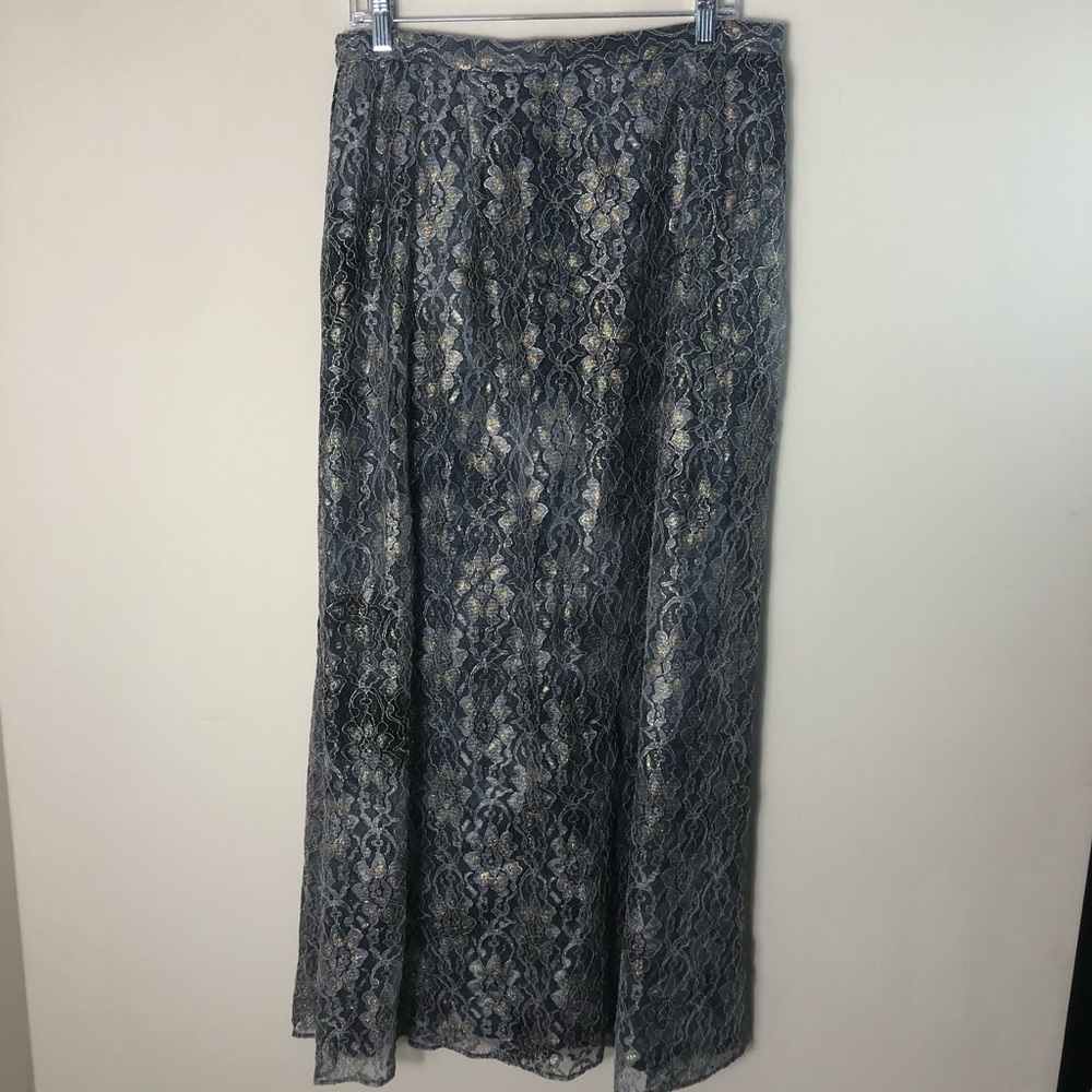J.R. Nites Woman Formal Long Skirt. Size 14W Beautiful excellent used condition